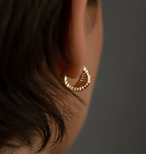 Carica l&#39;immagine nel visualizzatore di Gallery, Baguette Hoops
