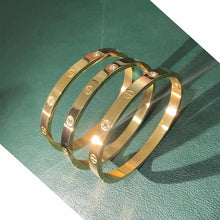 Carica l&#39;immagine nel visualizzatore di Gallery, Lock Bracelet
