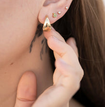 Carica l&#39;immagine nel visualizzatore di Gallery, Bunk Earrings
