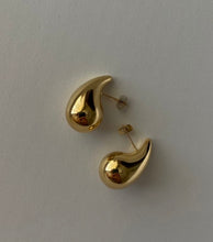 Carica l&#39;immagine nel visualizzatore di Gallery, Drop Earrings
