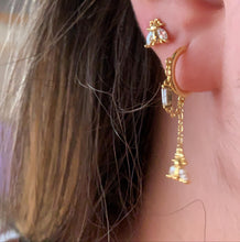 Carica l&#39;immagine nel visualizzatore di Gallery, Bee Earrings
