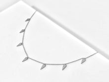 Carica l&#39;immagine nel visualizzatore di Gallery, Diamond Necklace
