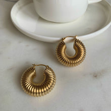 Carica l&#39;immagine nel visualizzatore di Gallery, Emily Earrings
