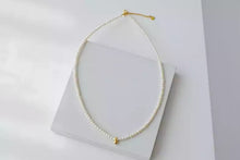 Carica l&#39;immagine nel visualizzatore di Gallery, PEARL CHOKER
