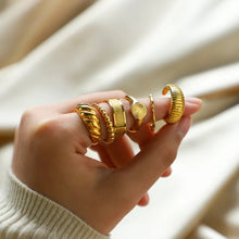 Carica l&#39;immagine nel visualizzatore di Gallery, Baguette Ring
