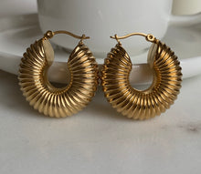 Carica l&#39;immagine nel visualizzatore di Gallery, Emily Earrings
