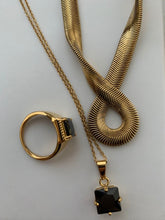 Carica l&#39;immagine nel visualizzatore di Gallery, Snake Necklace
